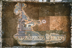 View of the entire floor with mosaic fragment