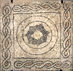 Pavimento musivo di S. Giovanni Evangelista, Motivo geometrico a lati incurvati
