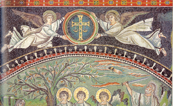 Ravenna, S. Vitale, presbiterio, Angeli con croce apocalittica